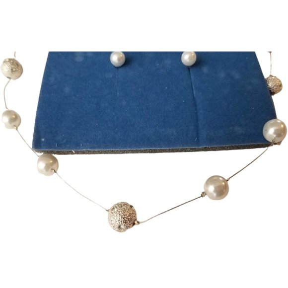 AVON Illusion Pearlesque Necklace Earring Gift Set NIB 2007 - Picture 5 of 7